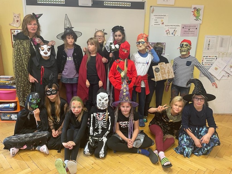 HALLOWEEN VE ŠKOLE - fotografie 10