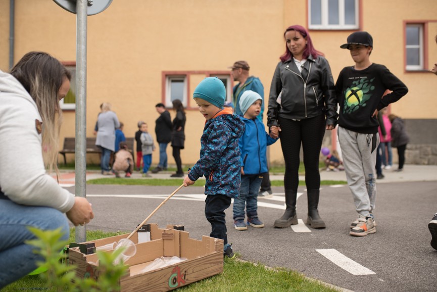 Piknik pro děti a rodiče - fotografie 4