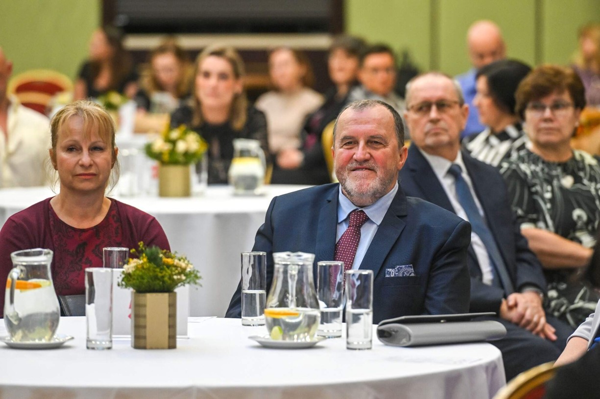Ocenění Mgr. Milana Jánošíka ke Dni učitelů - fotografie 4