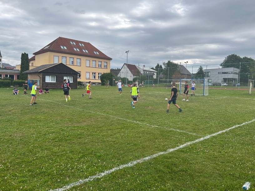 Sportovní den - 2. stupeň - fotografie 4