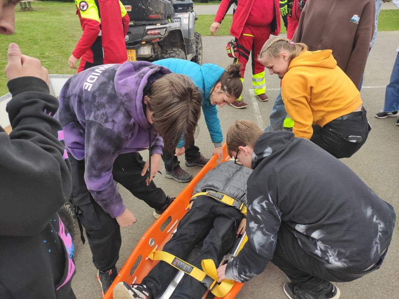 Czech SAR Team ve škole - fotografie 9