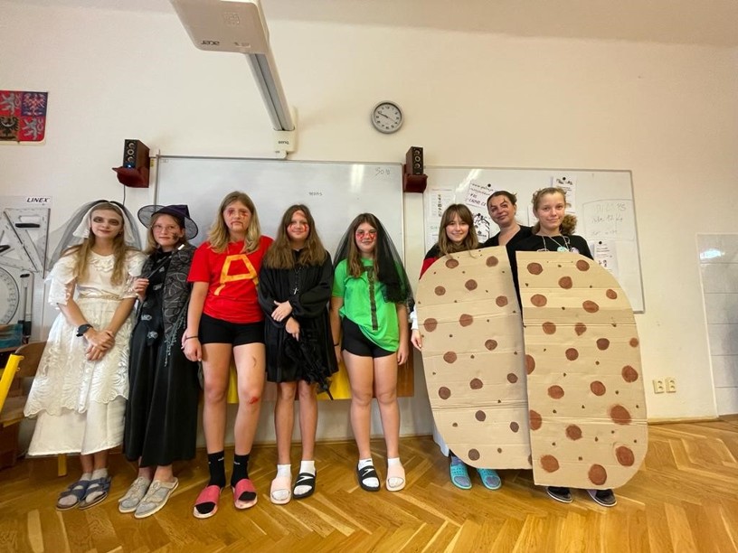 HALLOWEEN VE ŠKOLE - fotografie 7