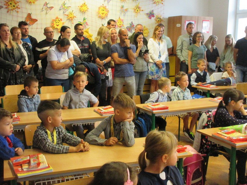 Slavnostní přivítání žáků 1. třídy - fotografie 5