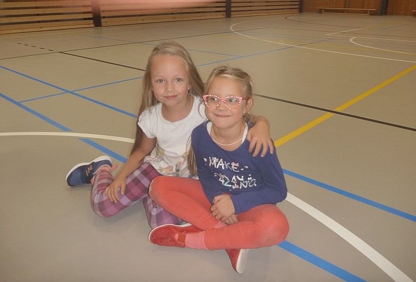 Co se děje u prvňáčků v družině - fotografie 12