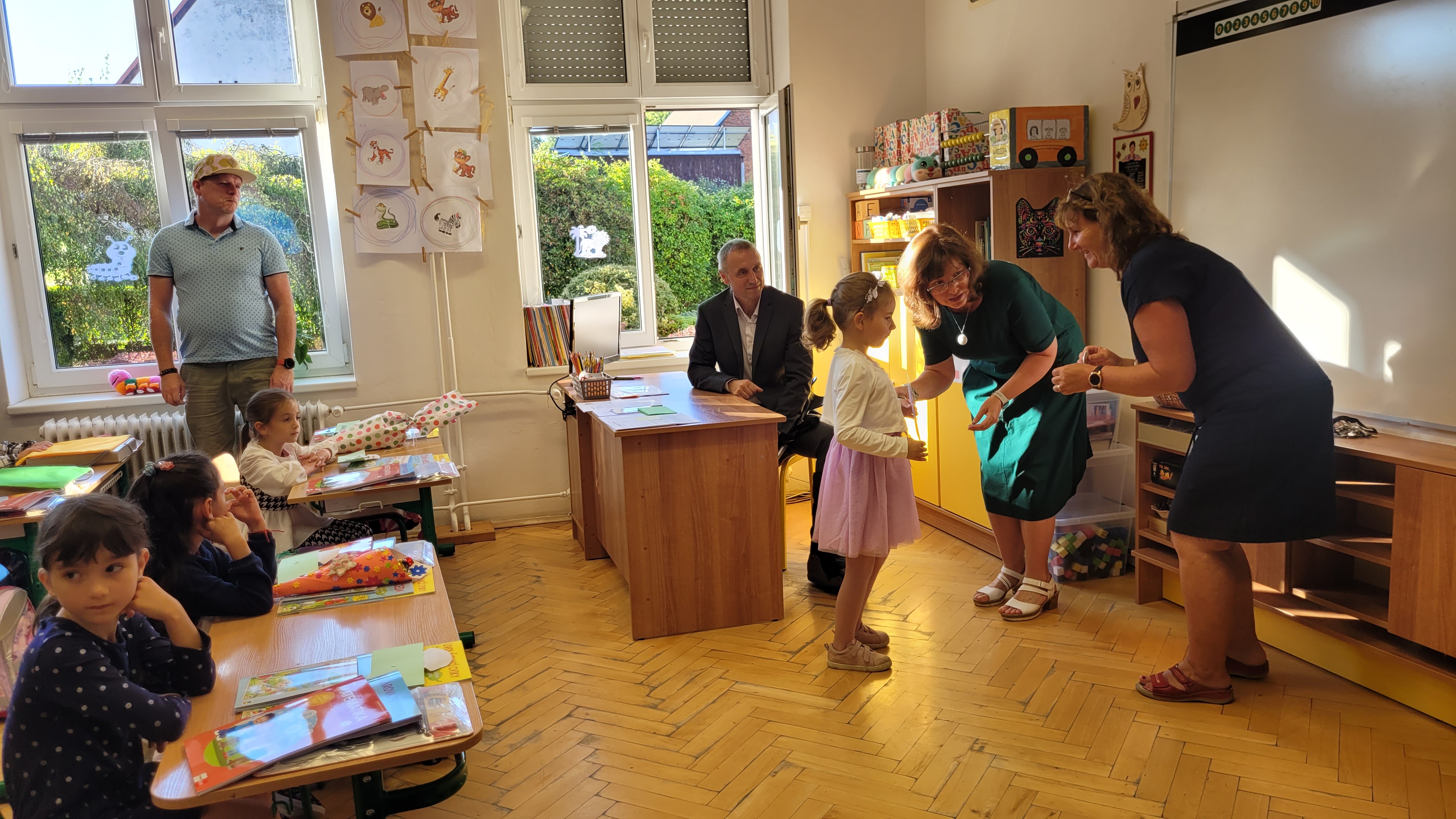 Přivítání žáků 1. třídy - fotografie 15