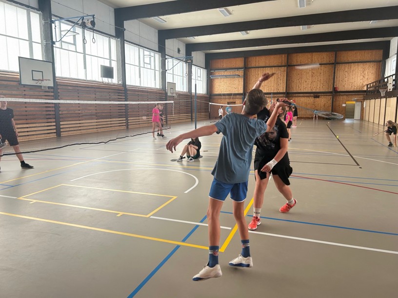 Sportovní den - 2. stupeň - fotografie 16