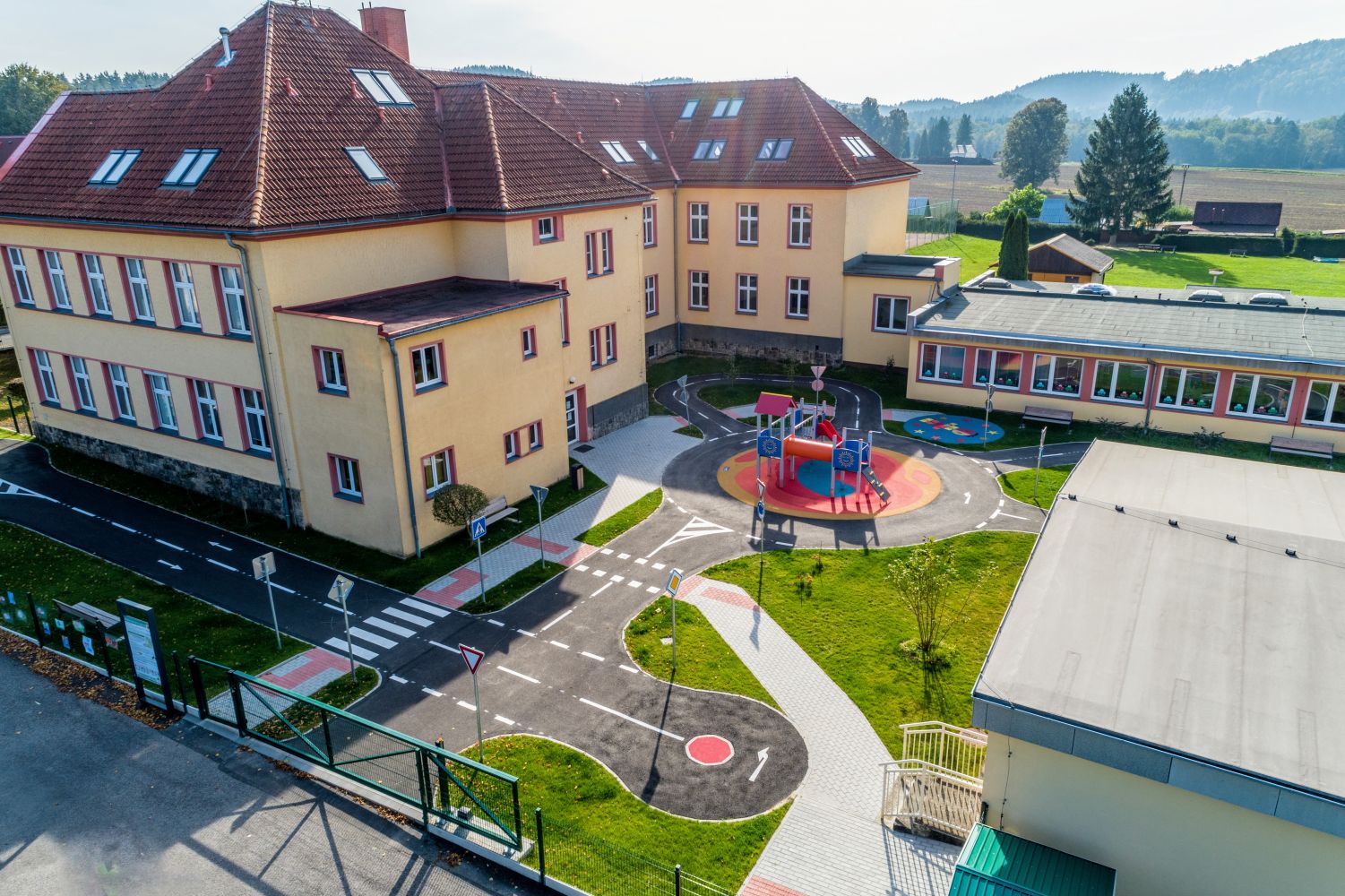 Naše dětské dopravní hřiště soutěží o Stavbu roku Libereckého kraje 2022 - fotografie 2