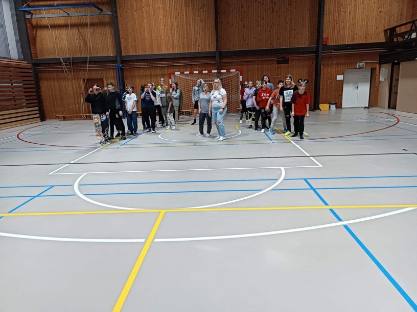 Noc s Andersenem - 6. a 7. třída - fotografie 2