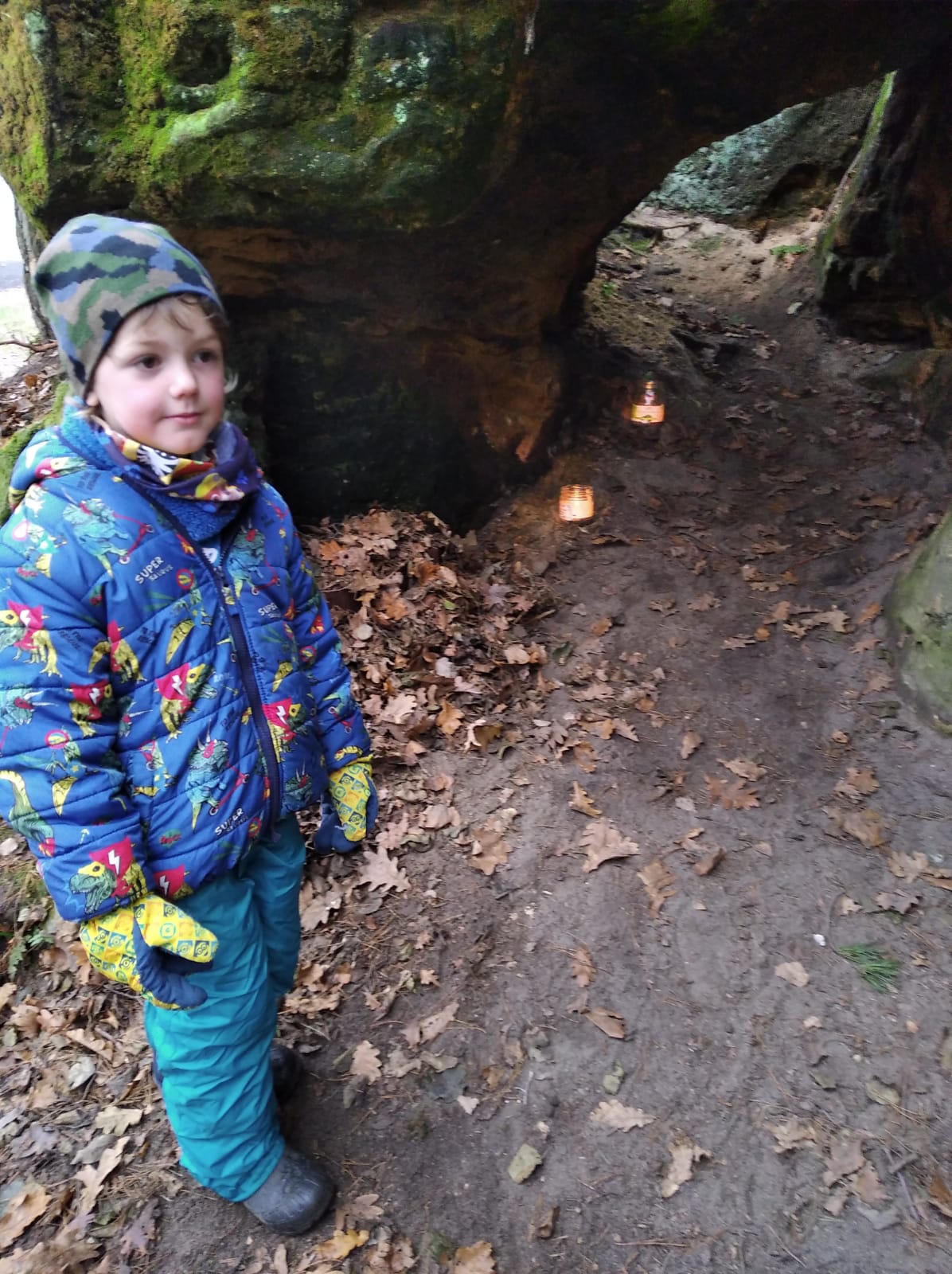 Předškoláci- výlet k čertovské skále - fotografie 3