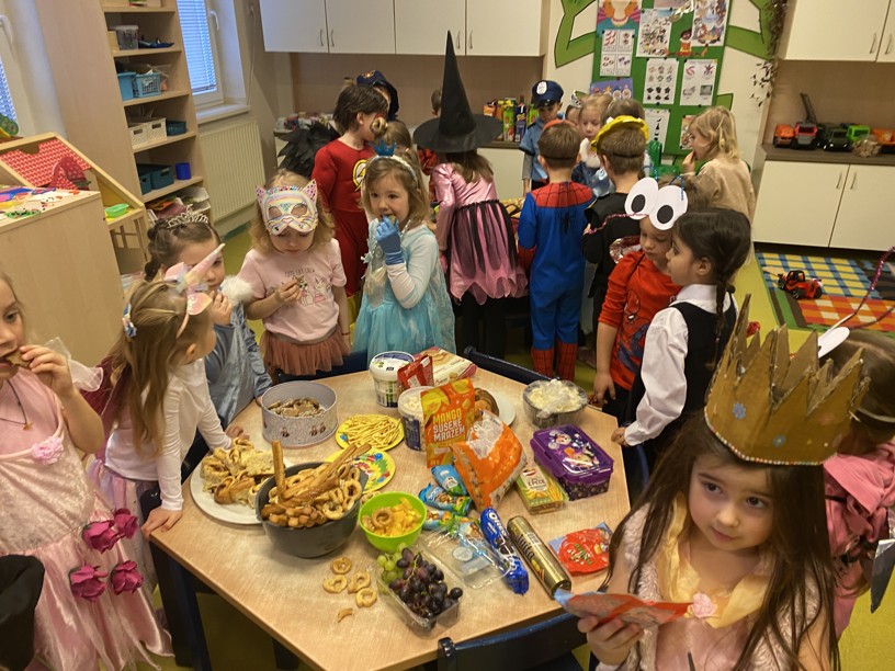 Co se dělo ve školce v únoru? - fotografie 11