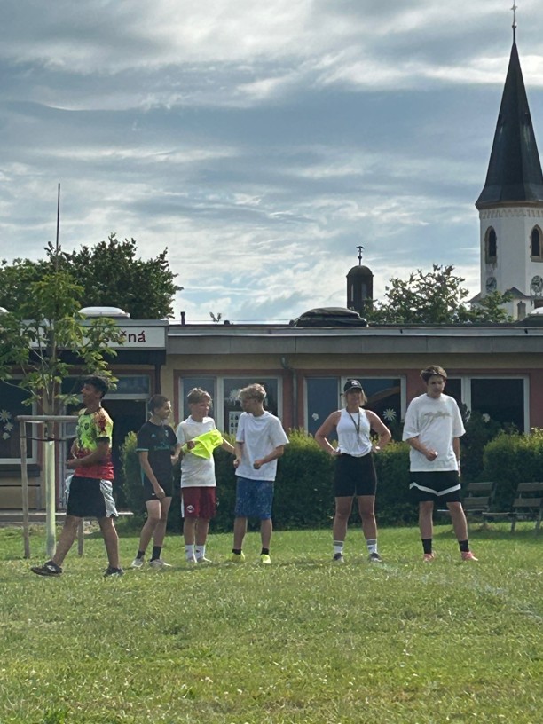 Sportovní den - 2. stupeň - fotografie 3