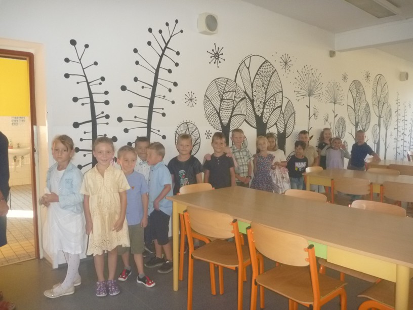 Slavnostní přivítaní žáků první třídy - fotografie 13
