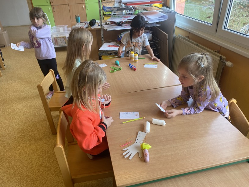 Březen v MŠ - fotografie 8