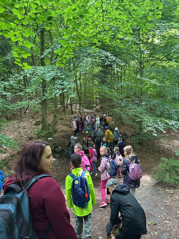 Školní výlet 2. a 3. třídy - fotografie 16