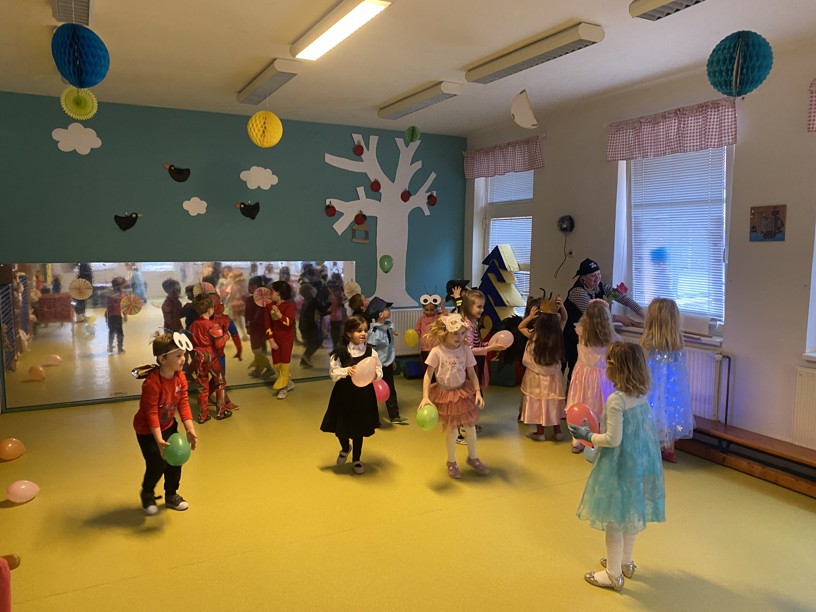 Co se dělo ve školce v únoru? - fotografie 12