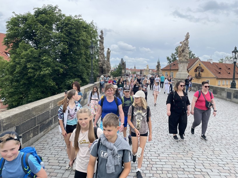 Školní výlet 4. a 5. třídy do Prahy - fotografie 11