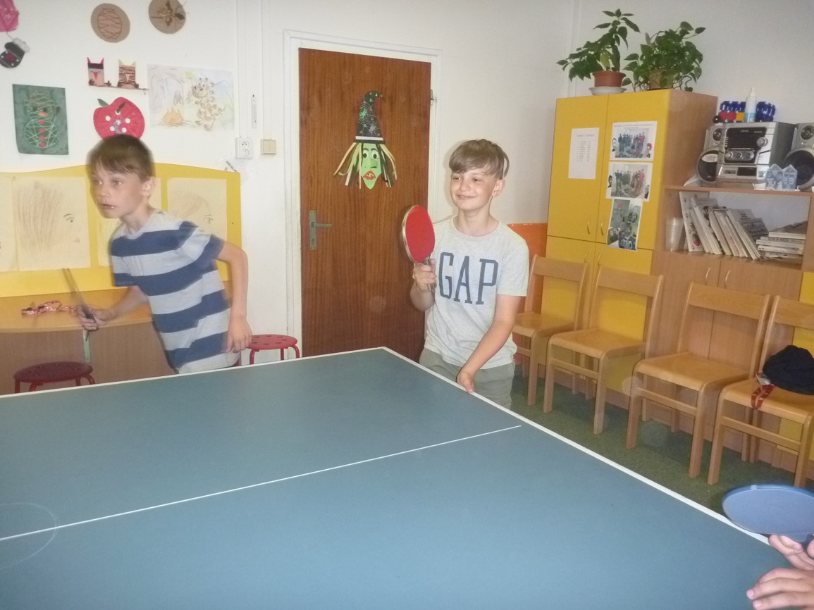 Turnaj s ping-pongovou pálkou - fotografie 3